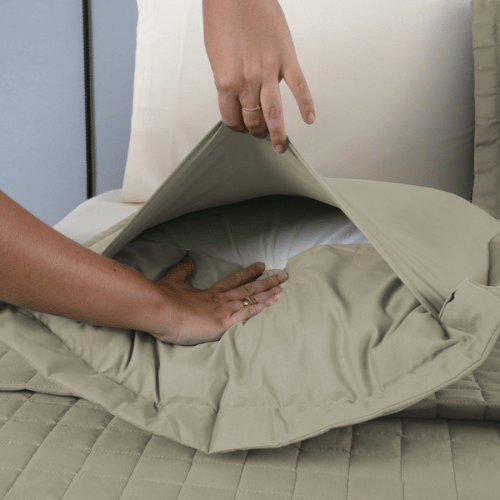 Costa Bella Trigueiro | Queen